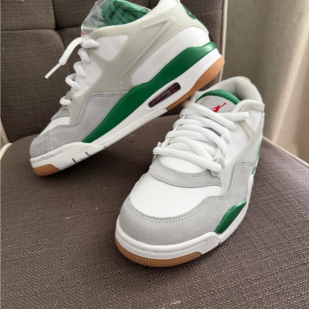 Nike Kids Shoes White and Green